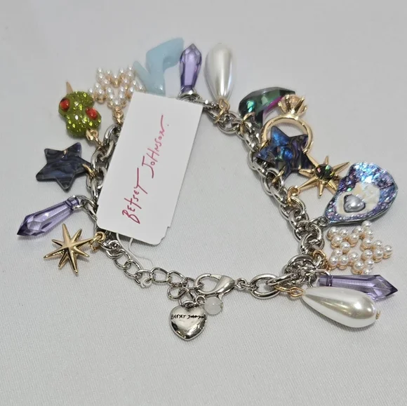 Betsey Johnson Charm Bracelet #959 - Picture 9 of 16